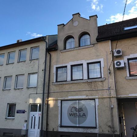 Lotusz Apartments In Nyíregyháza Extérieur photo