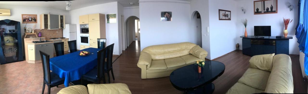 Lotusz Apartments In Nyíregyháza Extérieur photo